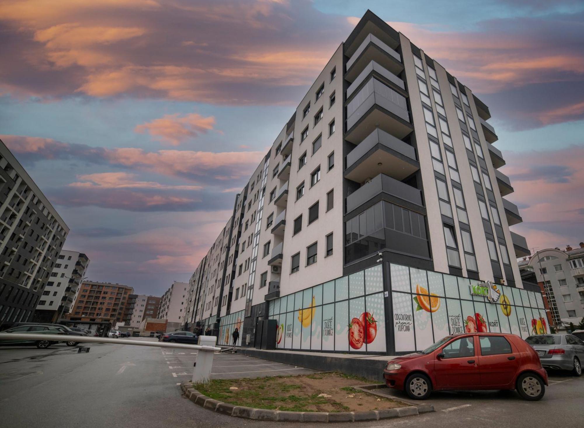 Apartment 5 Star Lukavica Exteriör bild