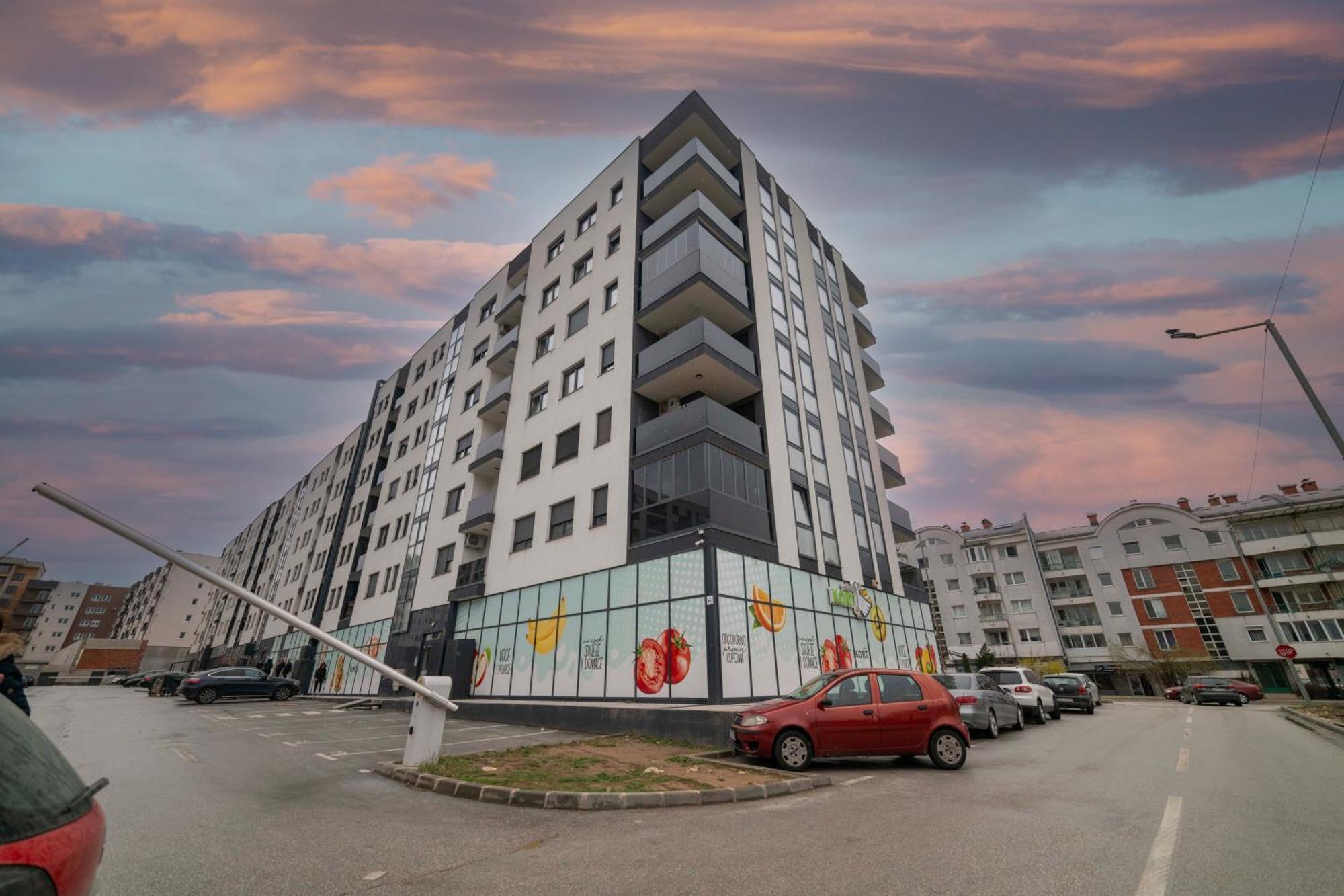 Apartment 5 Star Lukavica Exteriör bild